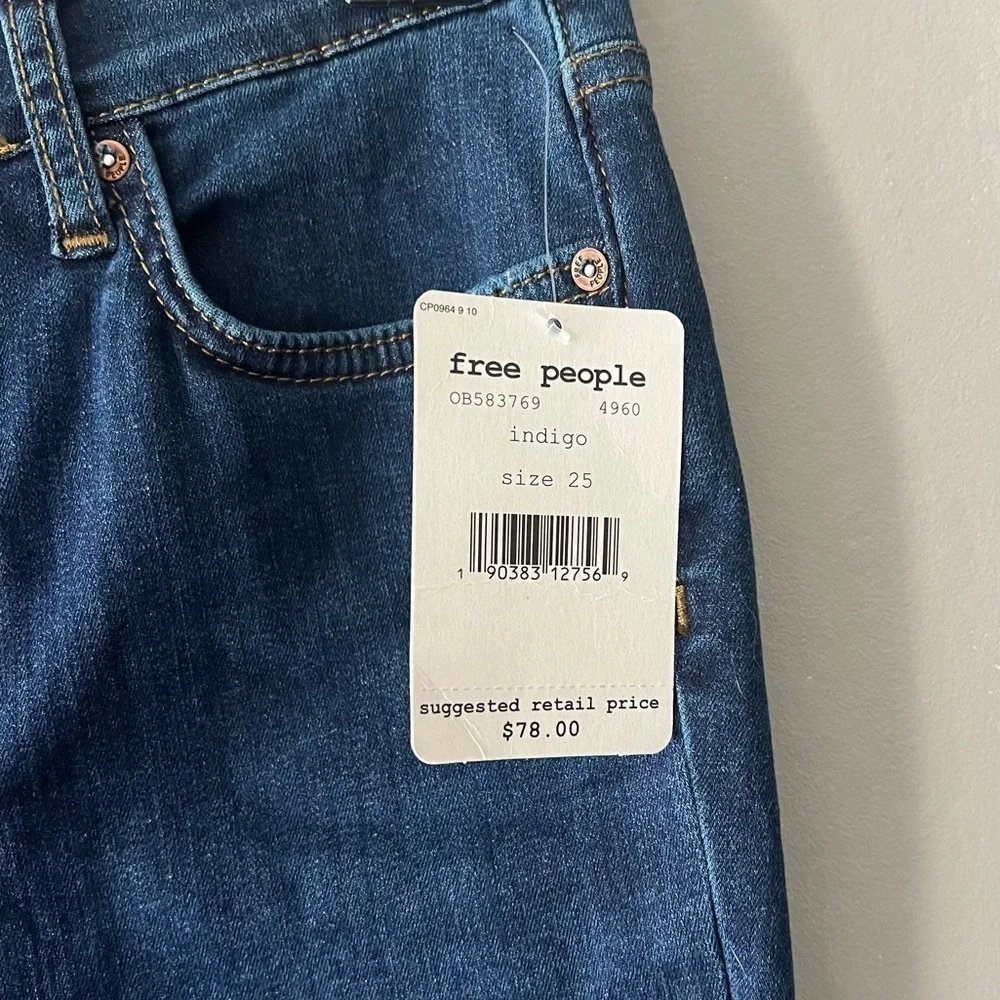 Free People Distressed Skinny Jeans Size 25 NWT